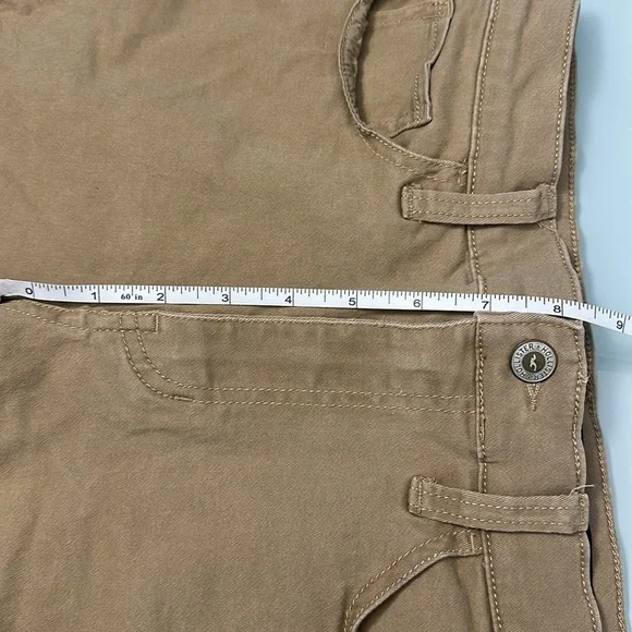 Hollister Khaki Shorts - Picture 5 of 6